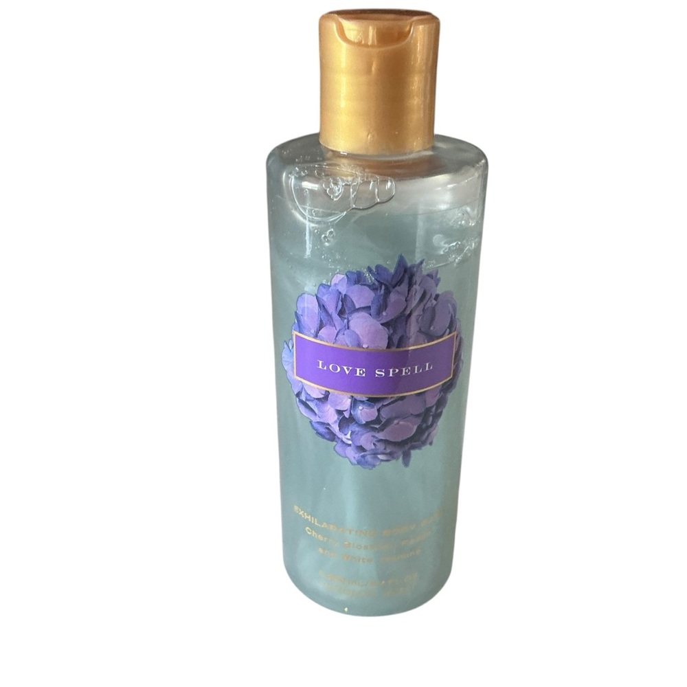 Victoria’s Secret LOVE SPELL exhilarating body wash cherry blossom ,peach 8.4 oz